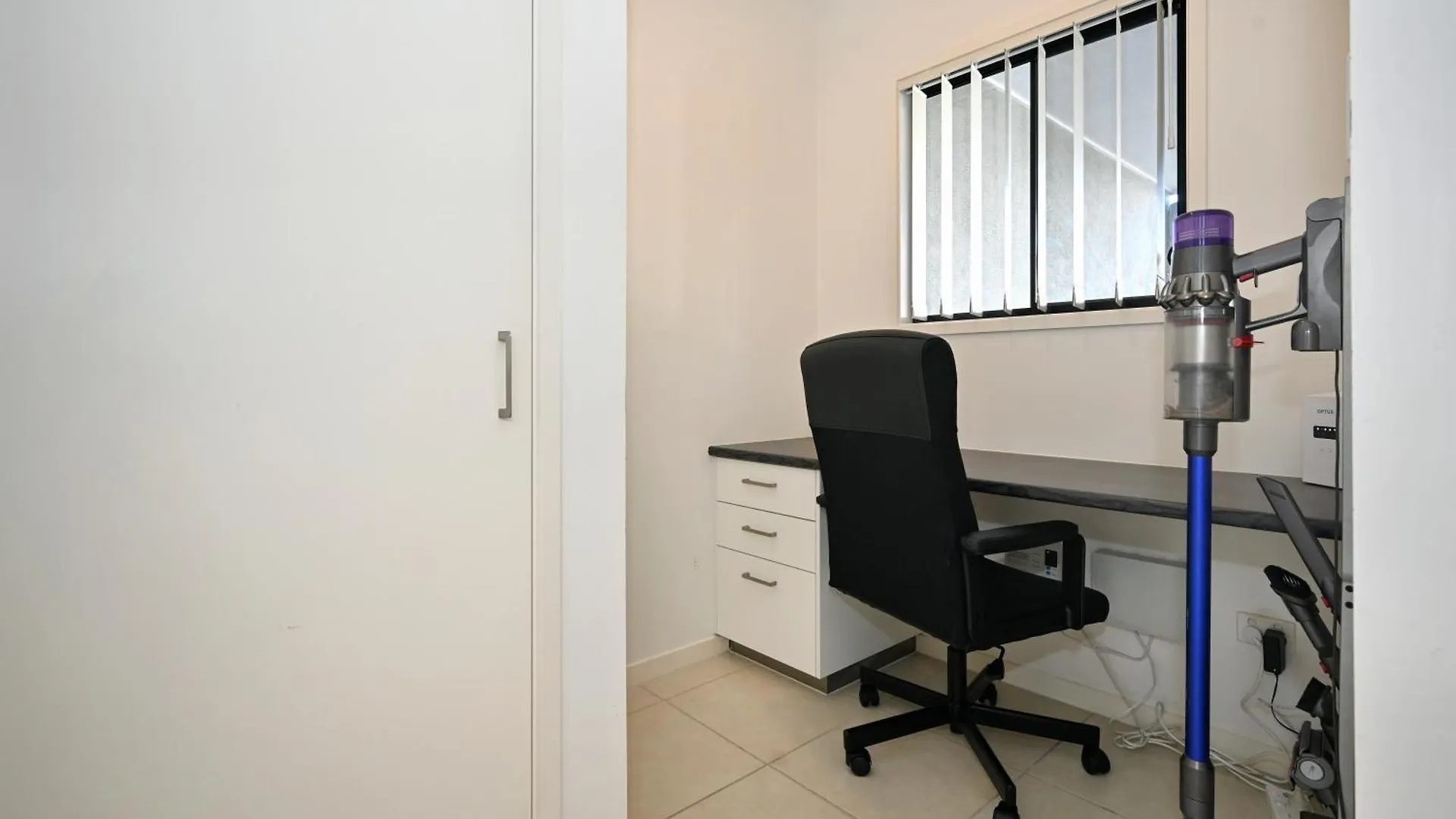 Stylish Maroochydore Delight - 3 Bed, 2 Bath