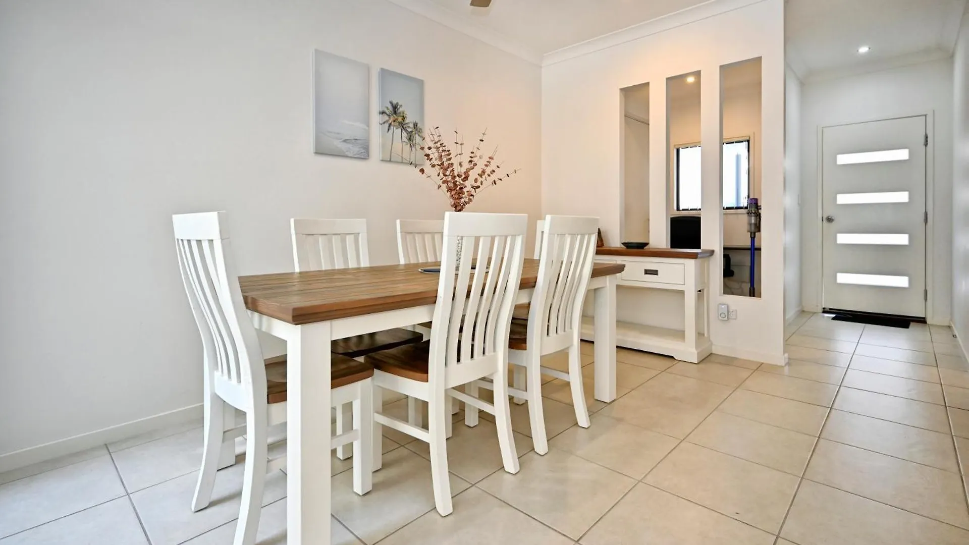 Holiday home Stylish Maroochydore Delight - 3 Bed, 2 Bath